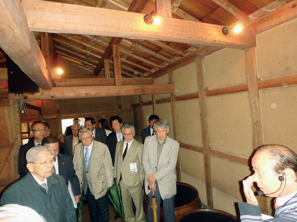 食後は復現町屋を見学